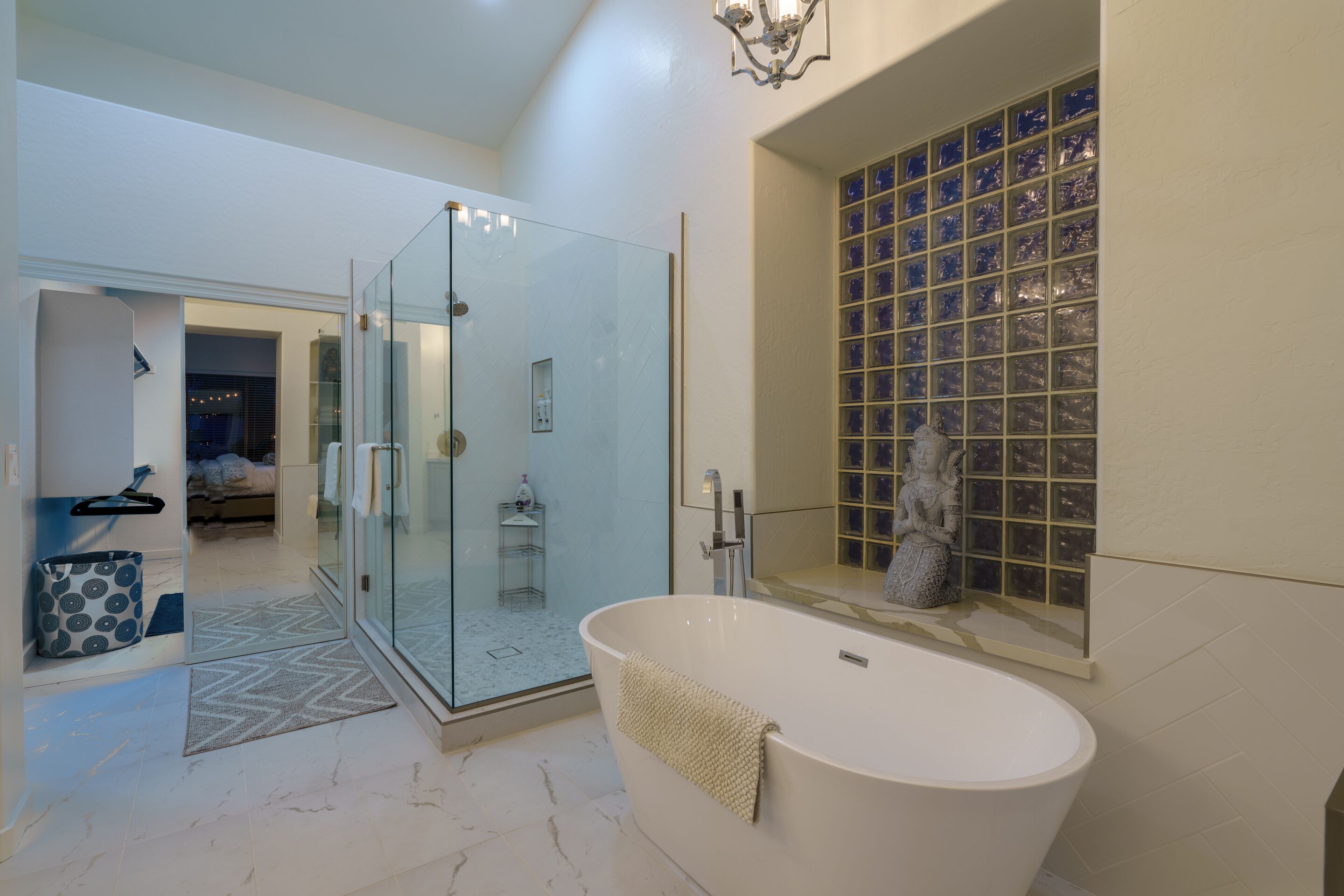 Luxury Home! Heated Pool! Minutes from Mayo Clinic