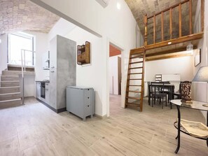 Interior - Apartment with Terrace in the Heart of Pigneto (Rome)