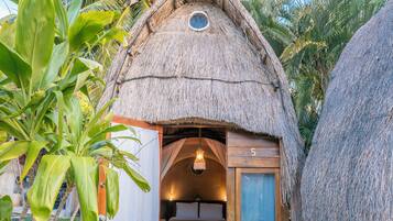 Cabaña estándar | Ropa de cama de alta calidad, edredón y decoración personalizada