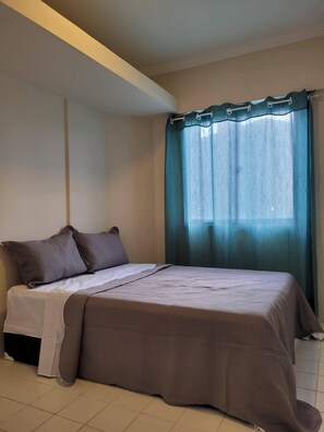 Apartamento básico | 2 quartos, Wi-Fi de cortesia, roupa de cama