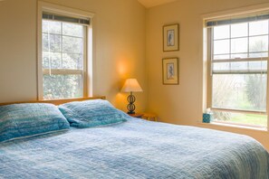 2 bedrooms, in-room safe, free WiFi, bed sheets