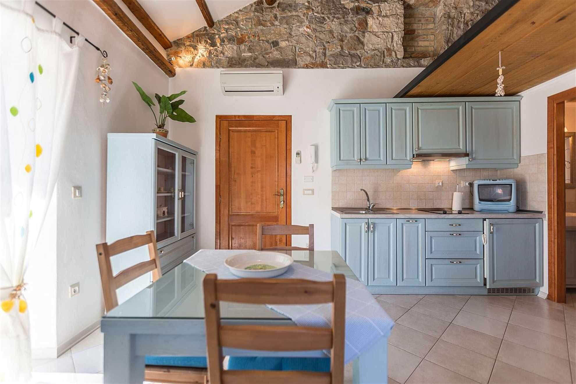 雪櫃、微波爐、爐具、廚房用具/餐具/器皿