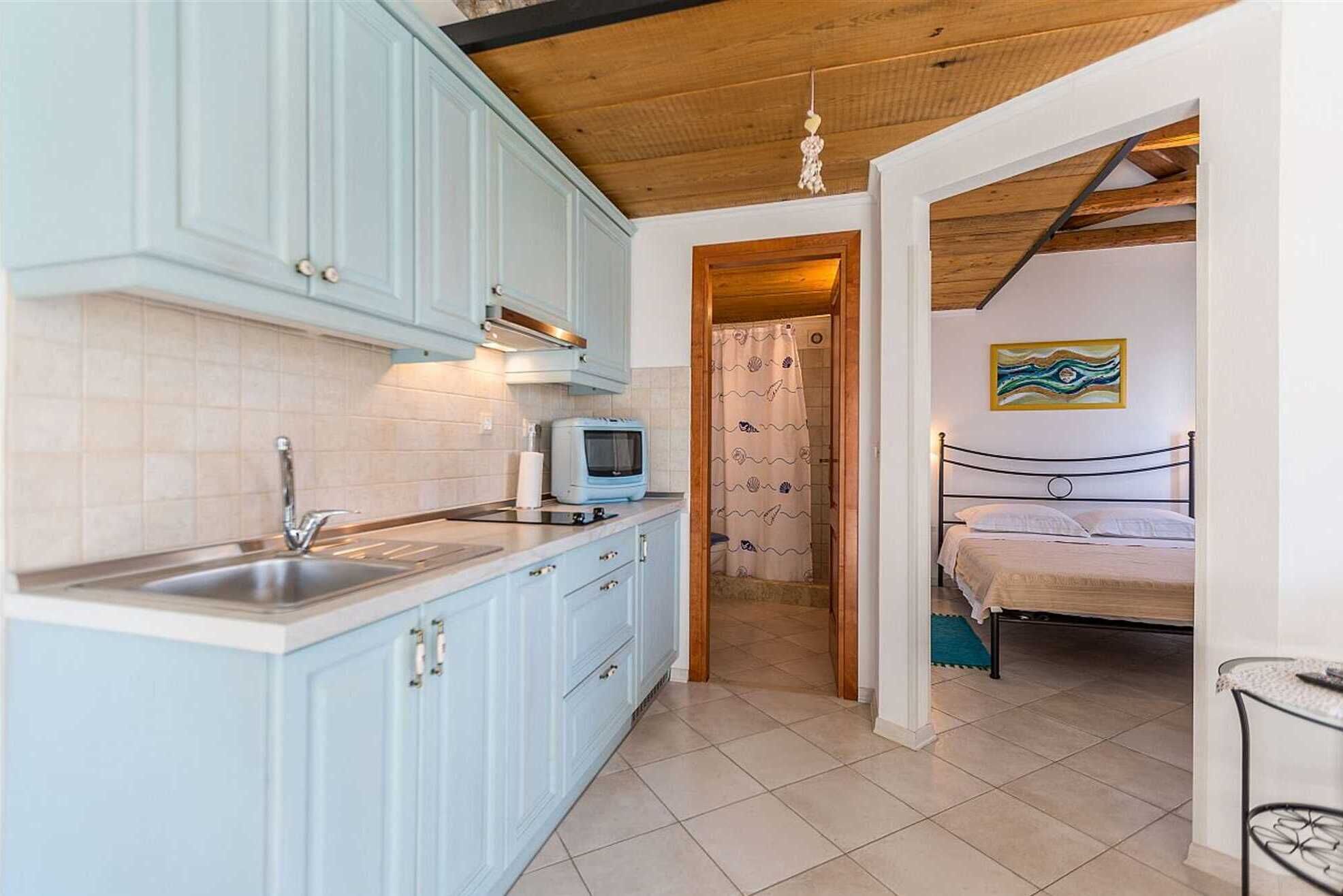 1 chambre, fer et planche à repasser, Wi-Fi gratuit, draps fournis