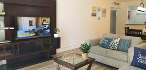 Smart TV, books - 
Miami CONDO Family-Friendly Beach Condo w/ Full Kitchen, Aventura Mall (Sunny Isles)