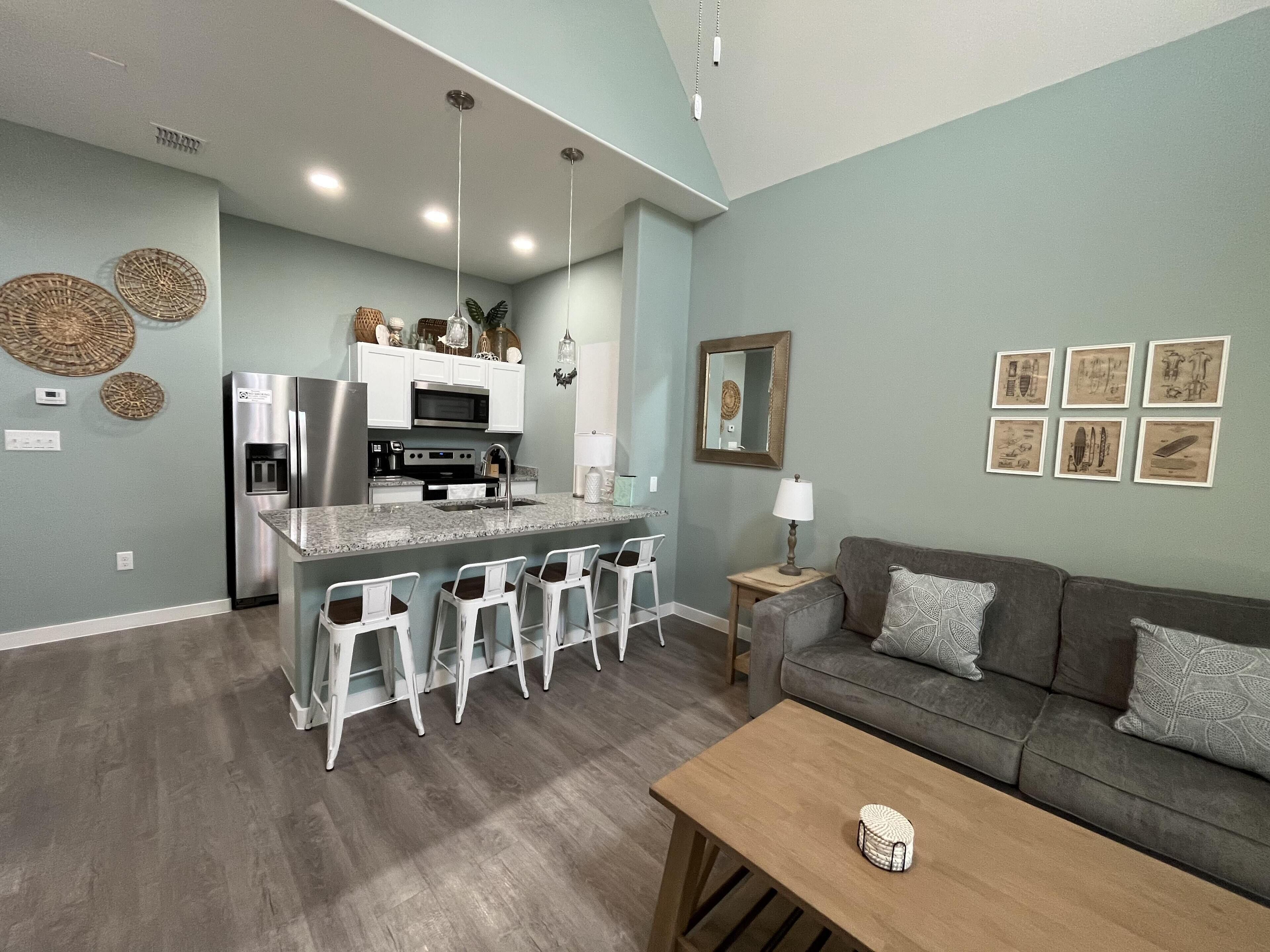 See Spot’s Sea Shack, new at Smugglers Cove, 6 min walk to beach ❤️ Winter Texans