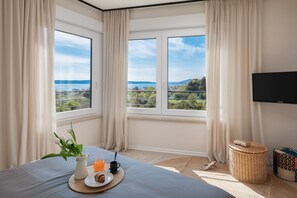 6 Schlafzimmer, Bügeleisen/Bügelbrett, kostenloses WLAN