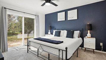 3 bedrooms, desk, iron/ironing board, travel crib