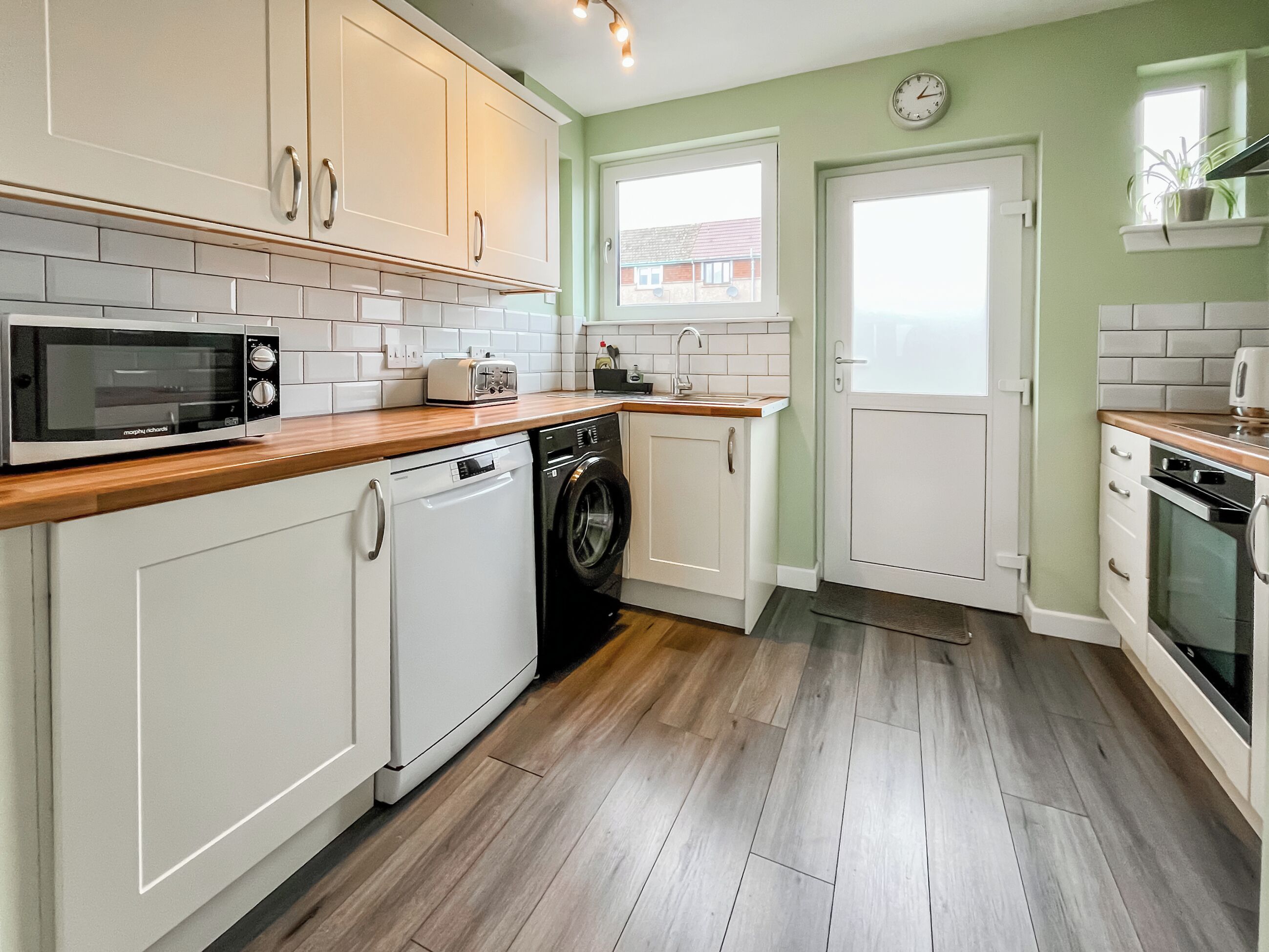 Diskmaskin och barnstol