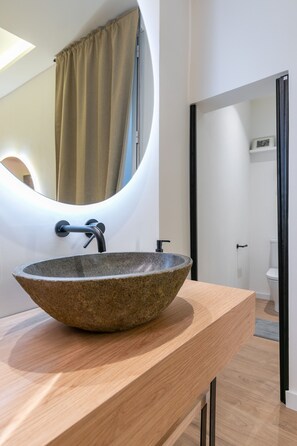 Bathtub, hair dryer, towels - Nice studio 100 meters from Plaza de Callao (Madrid)