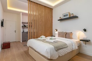 1 habitación, tabla de planchar con plancha, wifi gratis y ropa de cama 