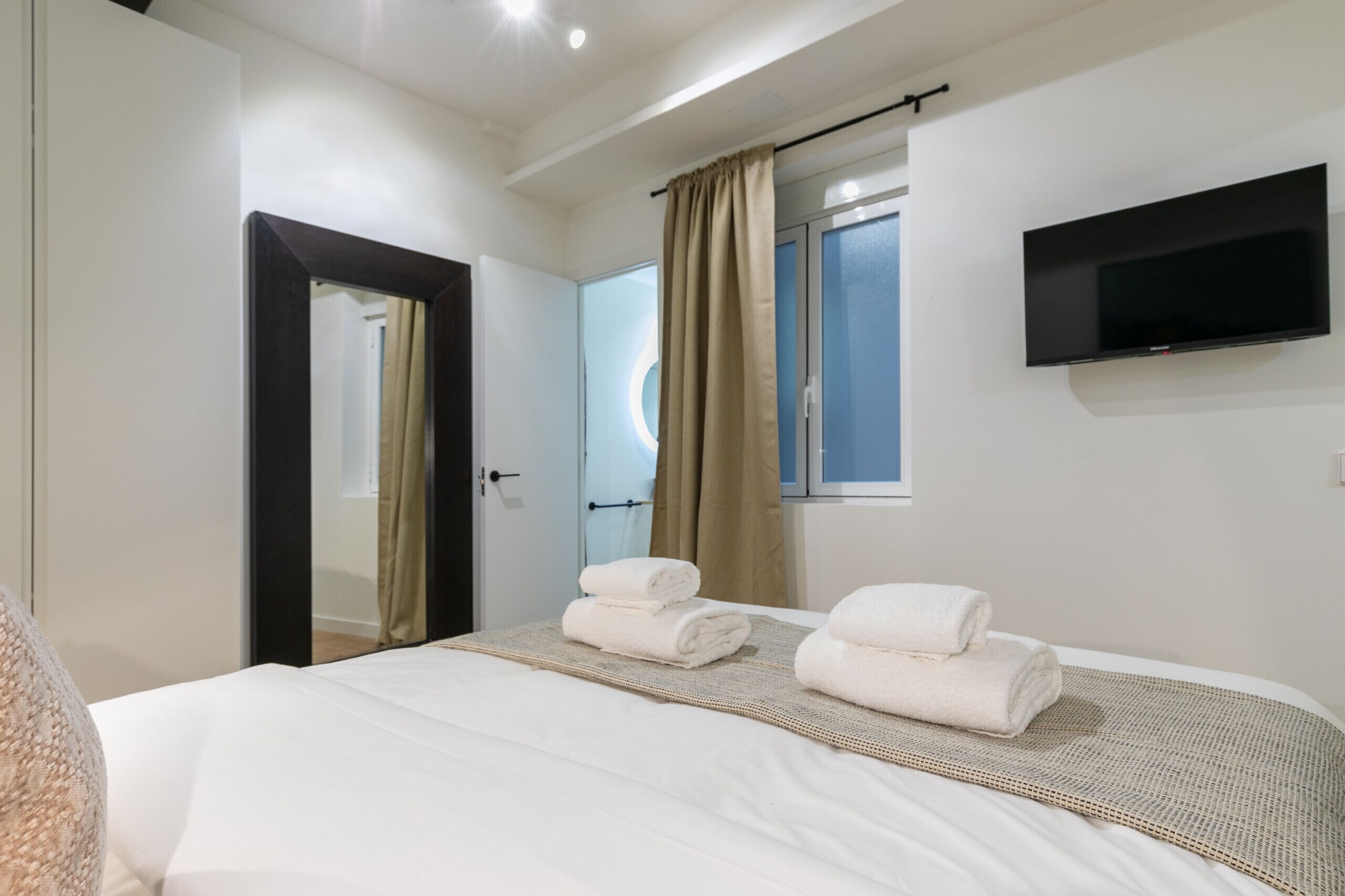 2 chambres, fer et planche à repasser, Wi-Fi gratuit, draps fournis