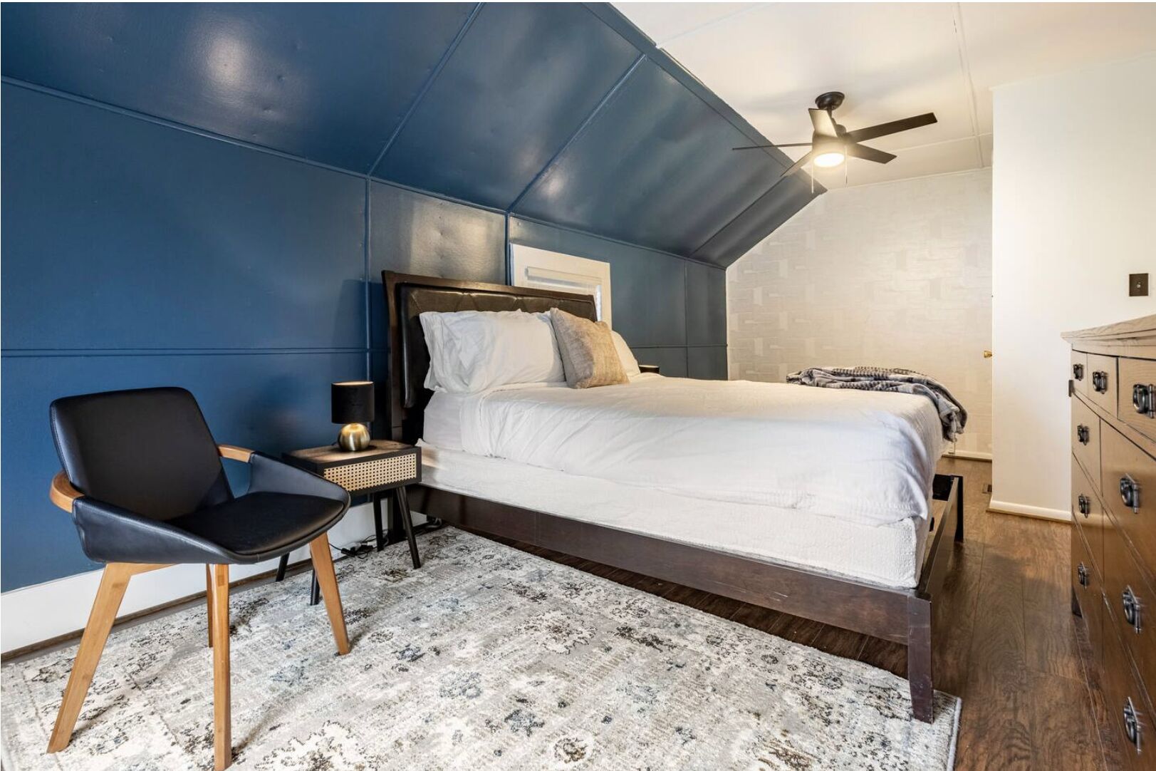 Lakefront Family Getaway - Kayak - BBQ - Pet friendly