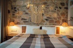 Bahceli Tas Oda | 埃及棉床单、高档床上用品、加厚床垫、免费迷你吧物品