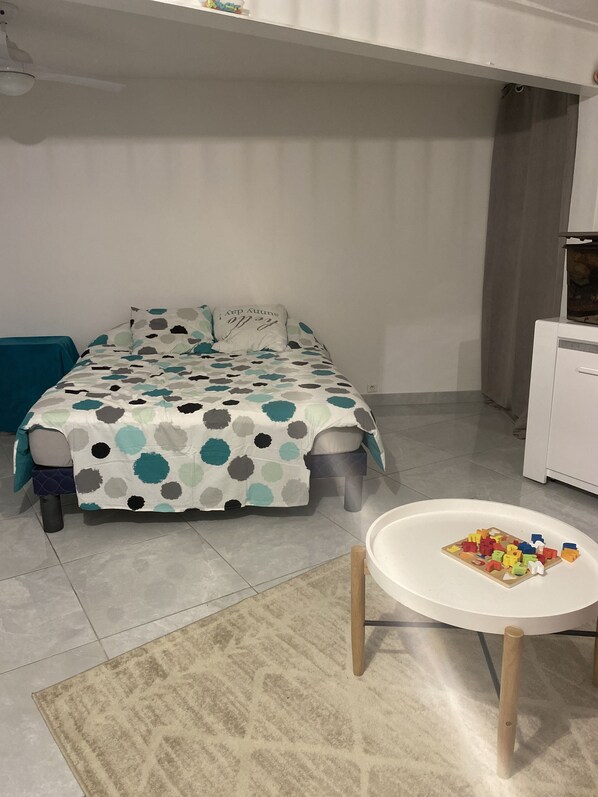 2 chambres, accès au Wi-Fi (inclus), literie fournie