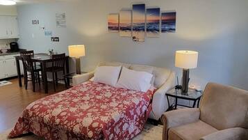 2 多间卧室、熨斗/熨衣板、免费 WiFi、床单