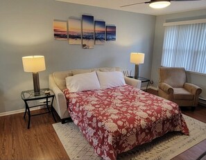 2 bedrooms, iron/ironing board, free WiFi, bed sheets