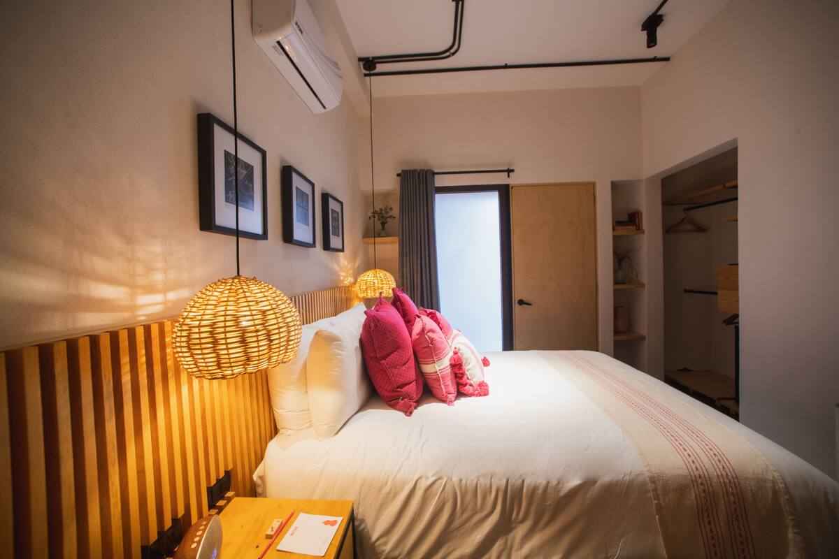 Habitacion queen size # 3 | 객실 내 금고, 암막 커튼, 방음 설비, 다리미/다리미판