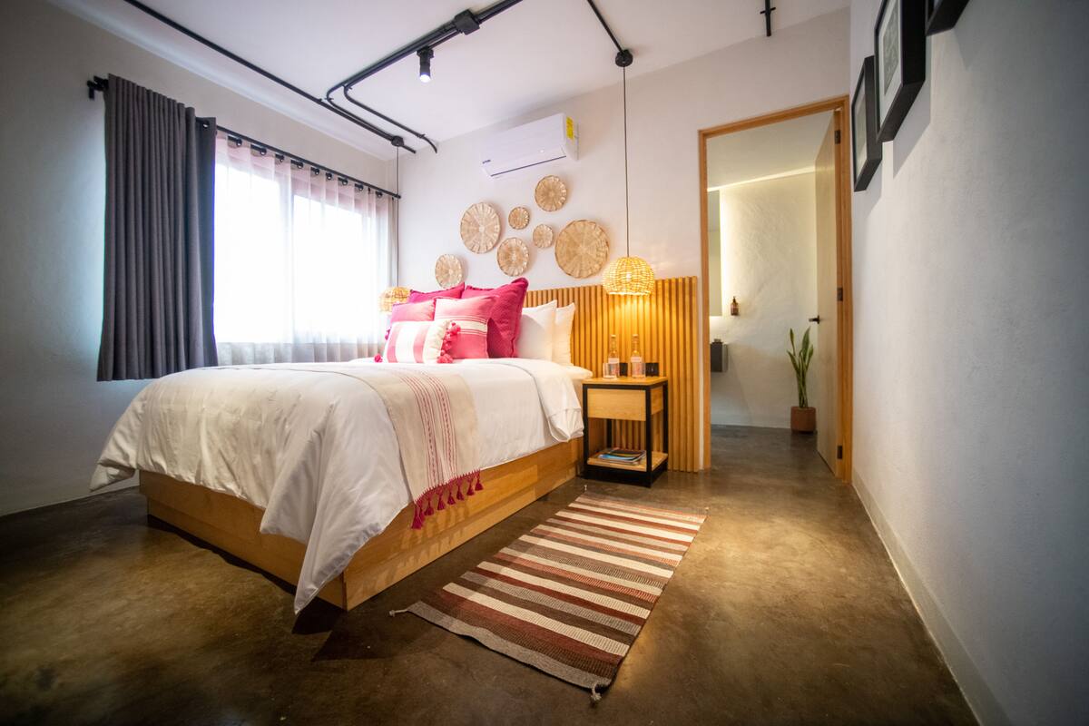 Habitacion queen size con terraza # 2 | 객실 내 금고, 암막 커튼, 방음 설비, 다리미/다리미판