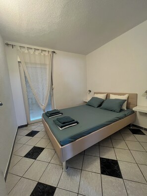 3 bedrooms, free WiFi, bed sheets