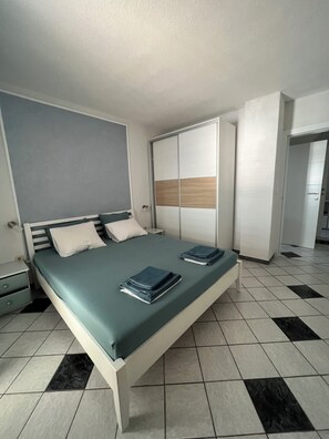 3 bedrooms, free WiFi, bed sheets