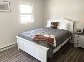 2 bedrooms, free WiFi, bed sheets - Outdoorsman’s Paradise (Trout Run)
