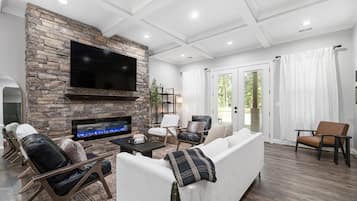 Smart TV, fireplace, table football, ping pong