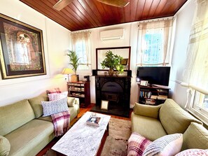 Fernseher, Kamin