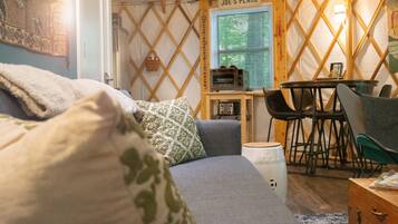 Smart TV, fireplace, DVD player