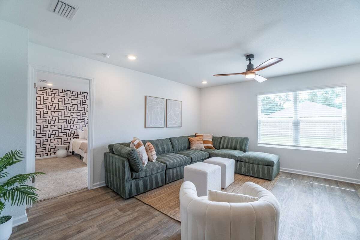 Spacious Fun Cozy Cottage in Foley - 10 Mins to OWA!