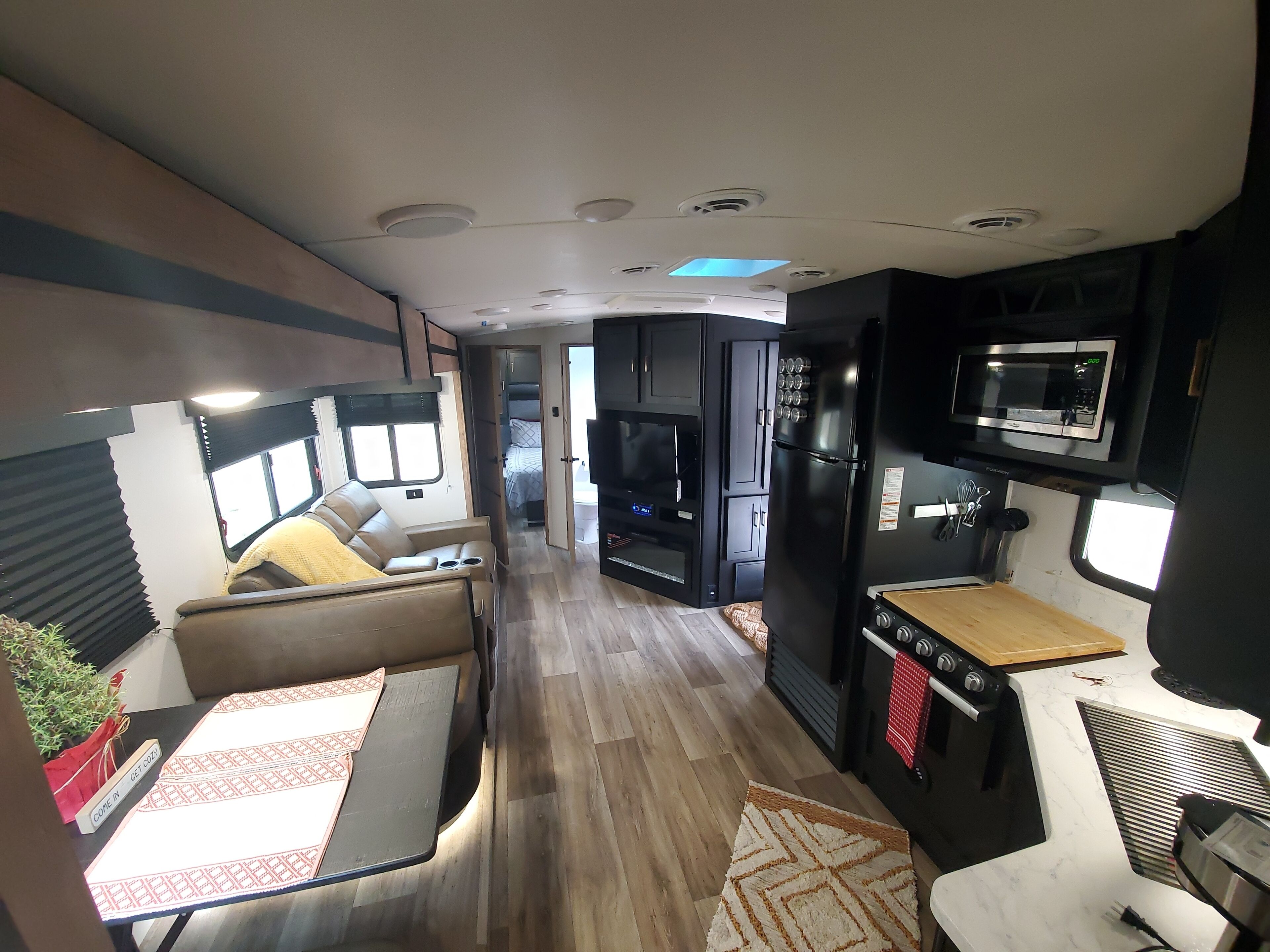 Convenient Stay Near Savannah Pet-Friendly