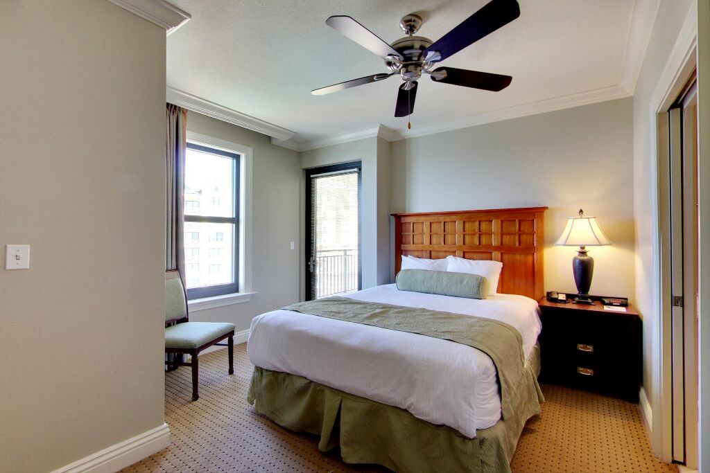 3 Bedroom Deluxe, Pool View on Destin Beach, Wyndham Emerald Grande!!