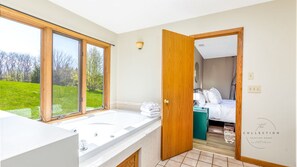 4 Schlafzimmer, Bügeleisen/Bügelbrett, kostenloses WLAN, Bettwäsche
