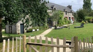 Enceinte de lâhĂ©bergement