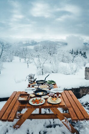 Free daily local cuisine breakfast 