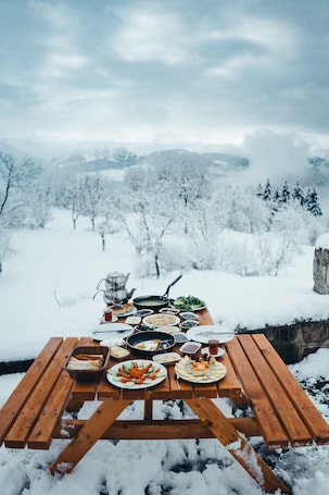 Desayuno con opciones de la cocina local incluido todos los días . Tuğra Butik Otel