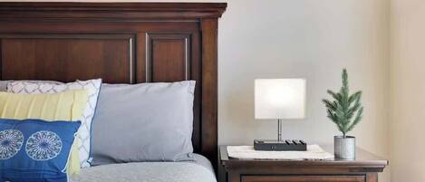 6 habitaciones, tabla de planchar con plancha y cuna de viaje