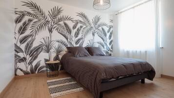 2 Schlafzimmer, Reisekinderbett, kostenloses WLAN