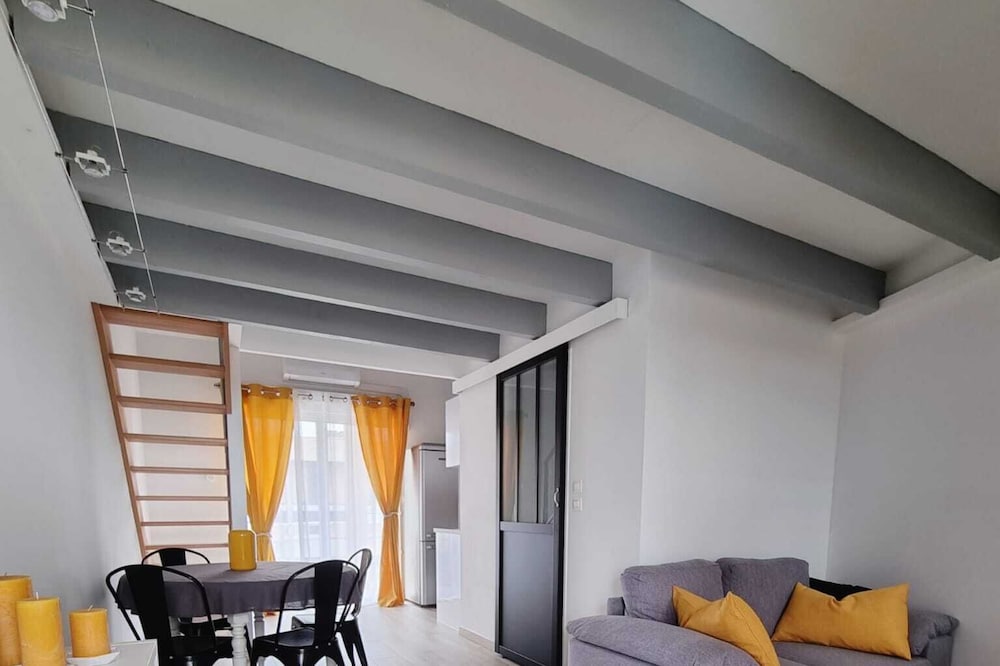 Duplex, Résidence Avec Piscine