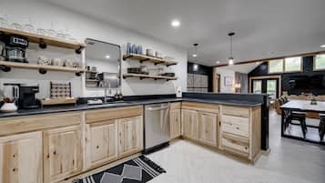 Spices, dining tables