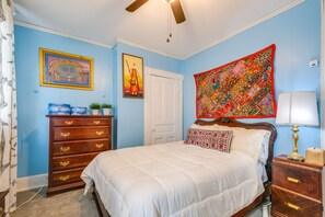 3 bedrooms, desk, iron/ironing board, WiFi