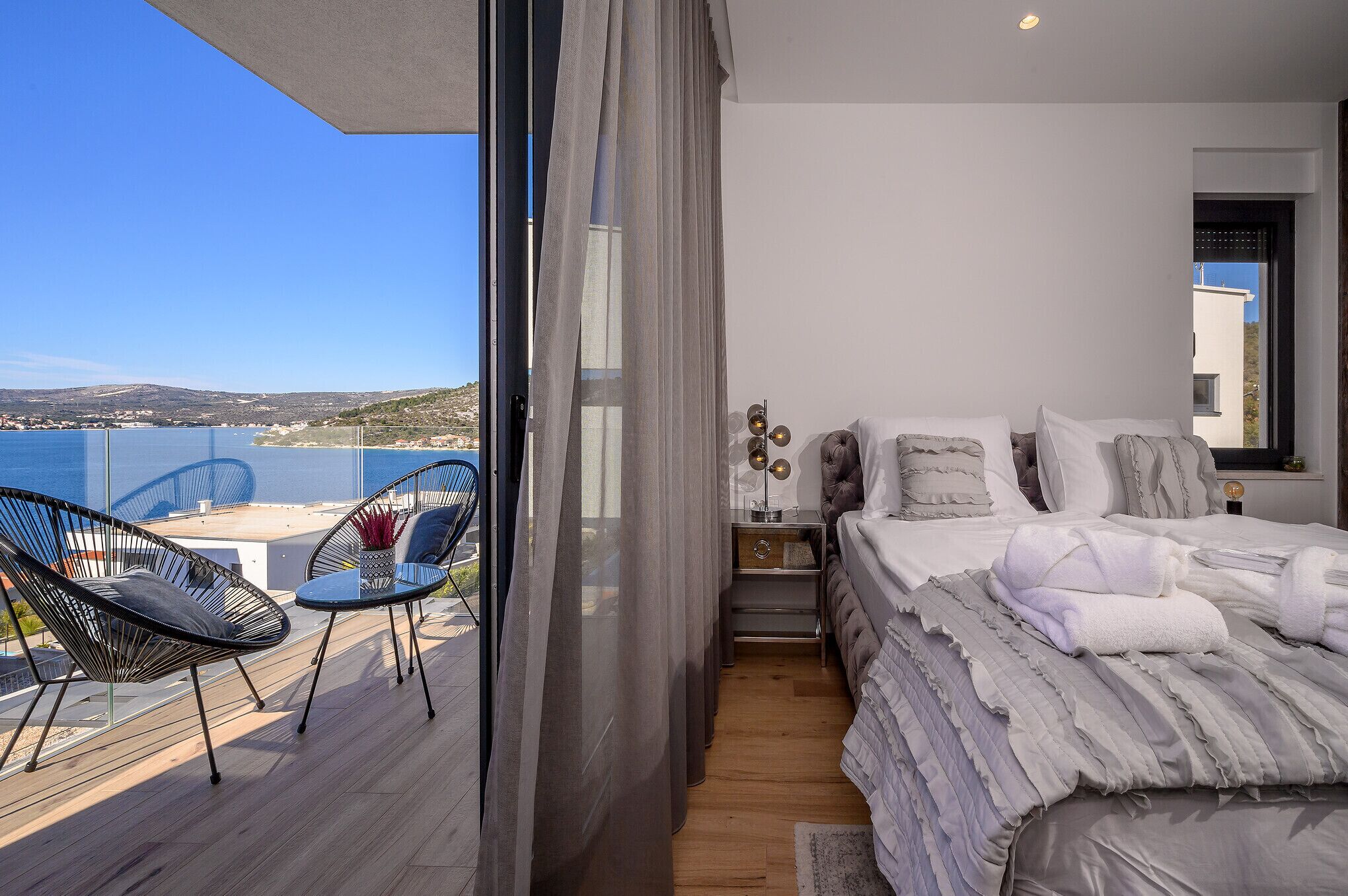 Luxury Villa Seven Seas with heated pool by the sea 