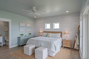 6 bedrooms, iron/ironing board, WiFi, bed sheets