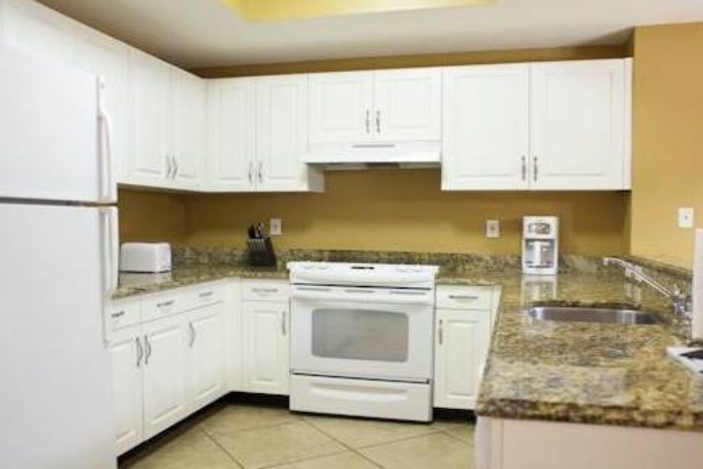 2 Bedroom Lockoff Suite on Destin Beach, Wyndham Majestic Sun!!