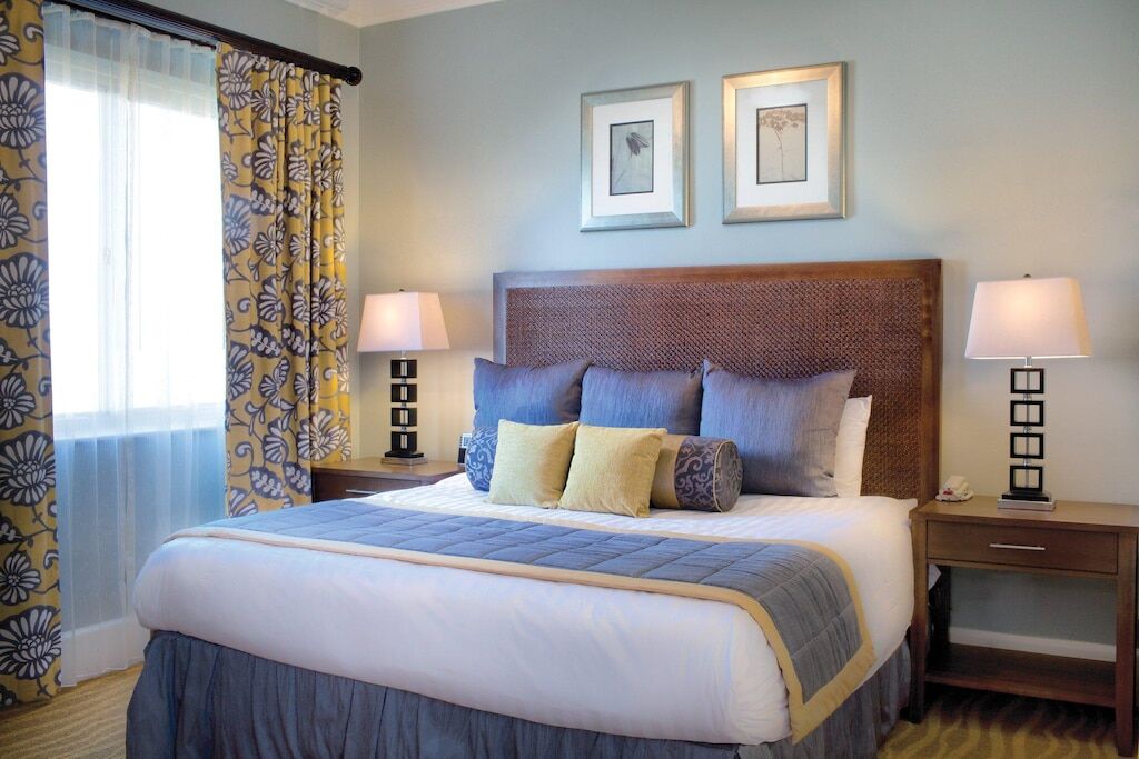 2 Bedroom Lockoff Suite on Destin Beach, Wyndham Majestic Sun!!