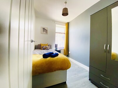 Emerald Living, Swansea (Central)