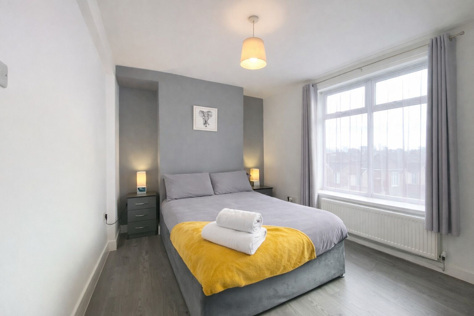 4 bedrooms, iron/ironing board, Internet, bed sheets