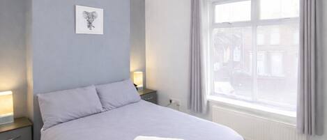 4 間睡房、熨斗/熨衫板、可攜式嬰兒床、免費 Wi-Fi