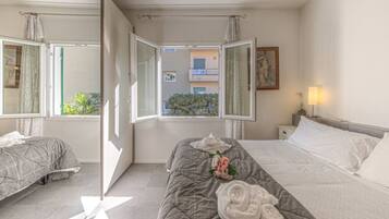 3 slaapkamers, een strijkplank/strijkijzer, wifi, beddengoed