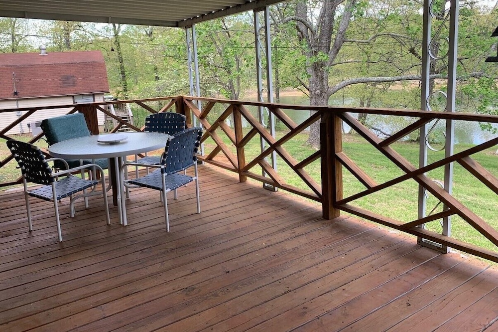 Mama Jean's Lake Cottage