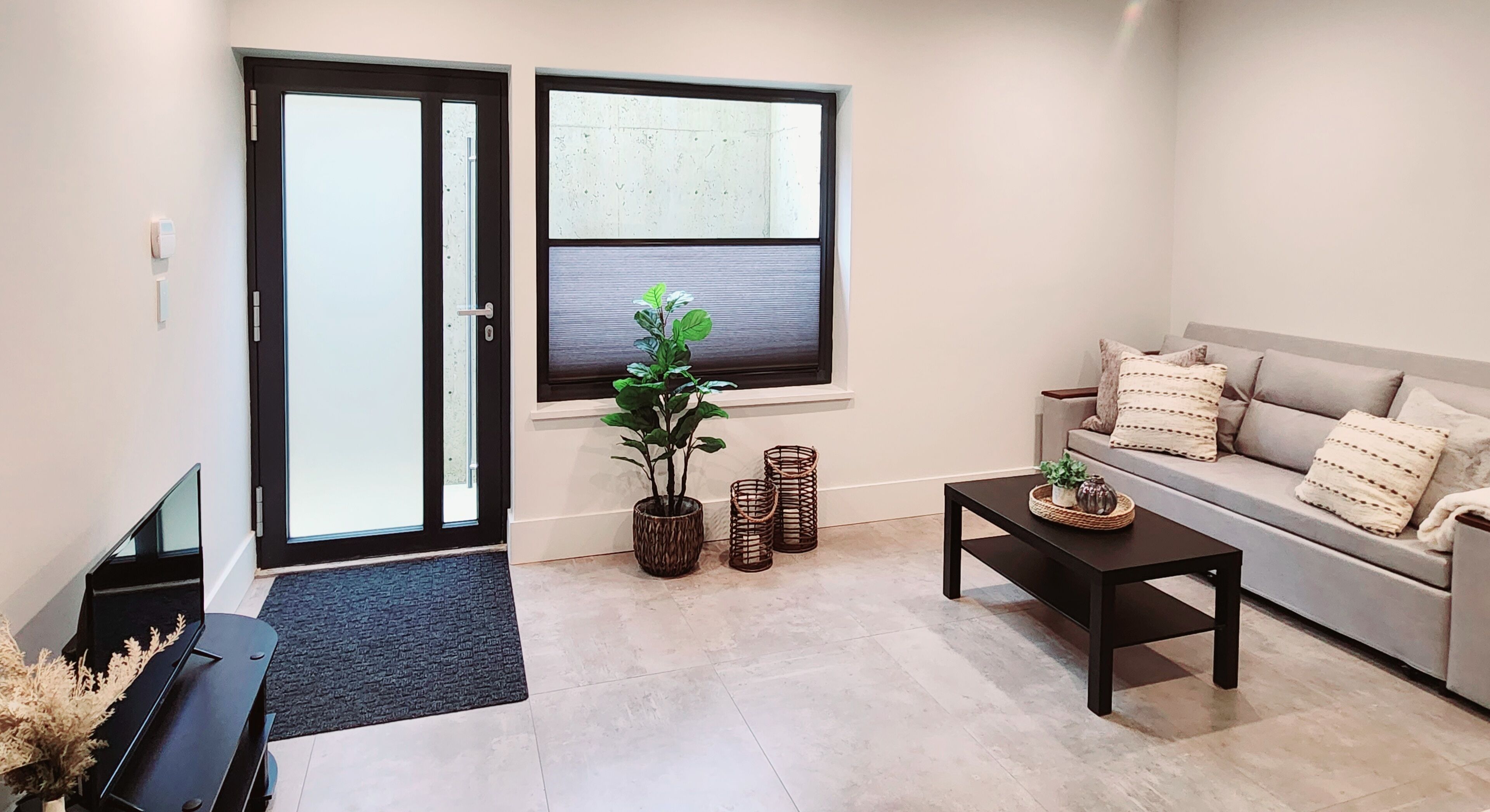 New Modern Guest Suite - South of Squamish